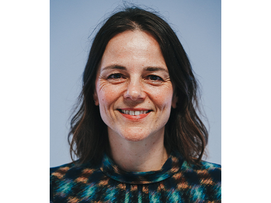 Elizabeth De Jong Thumbnail